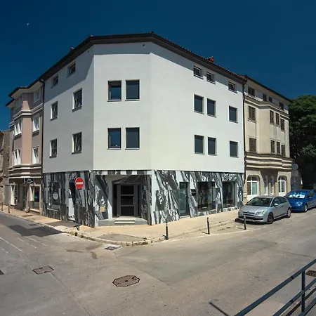 Exclusive Апартаменти Пула