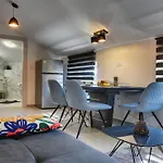 아파트 Exclusive
